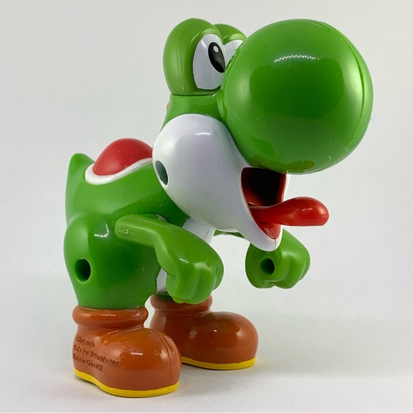 Nintendo Super Mario Bros Yoshi tongue sticks out McDonalds 2017 Happy Meal Toy - Picture 1 of 7